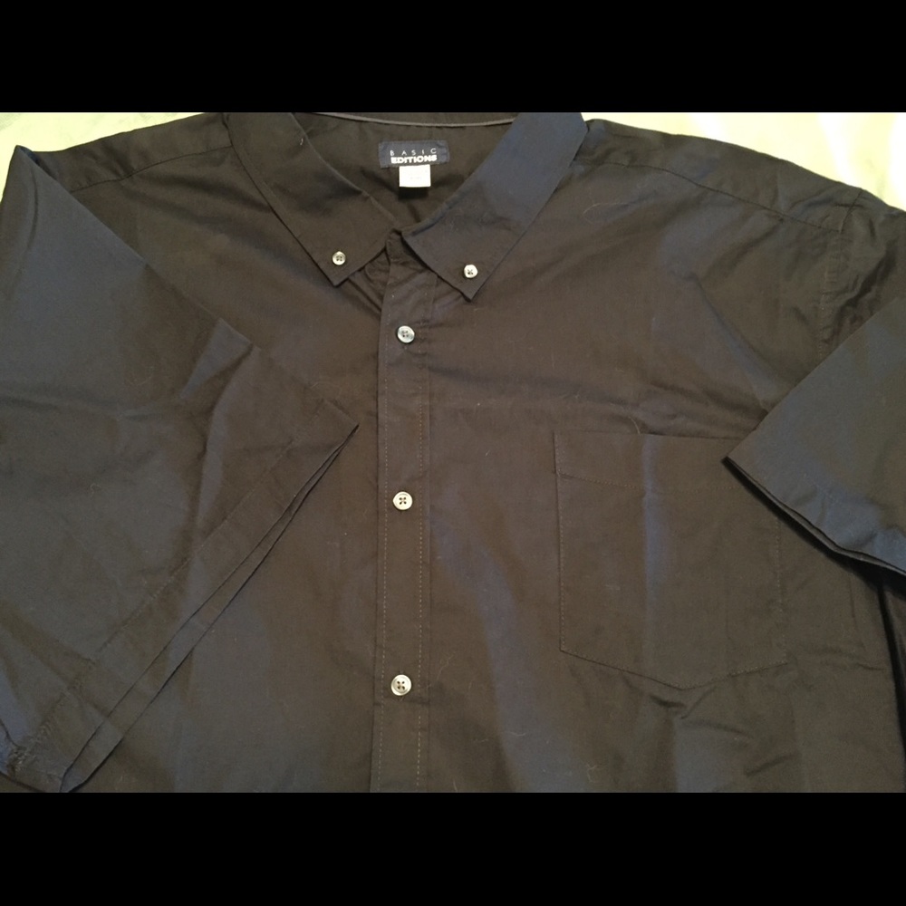 Men’s five XL black dress shirt NWT